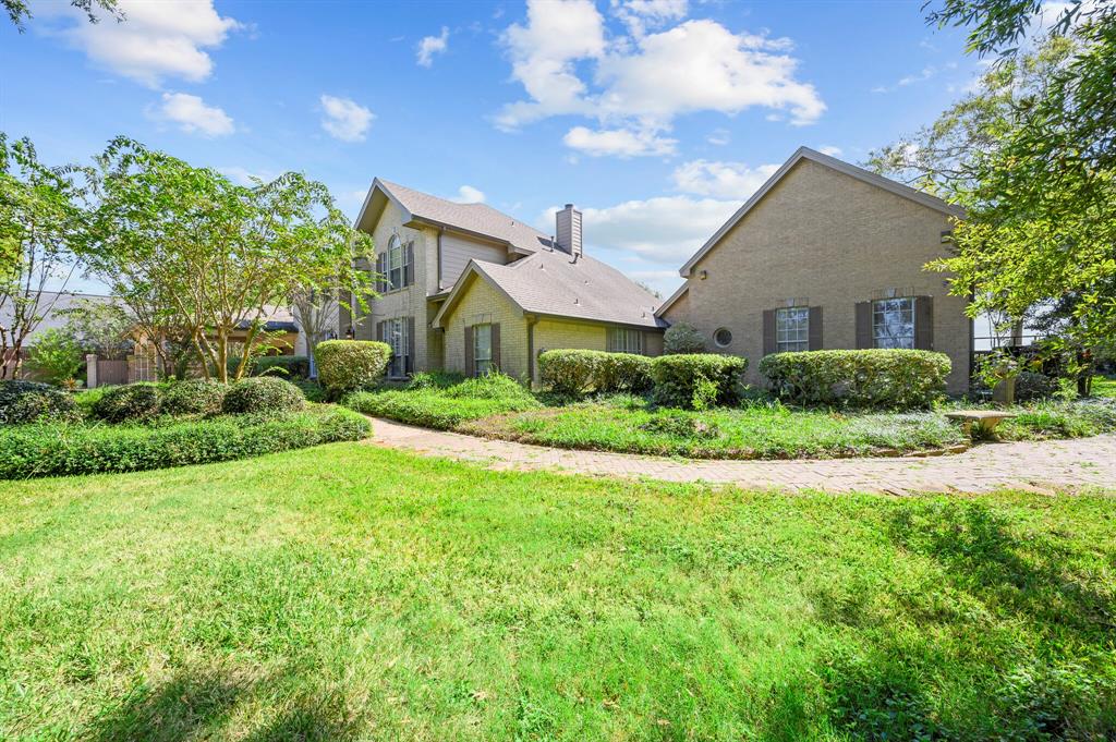 6910 Plantation Drive, Baytown, TX 77523