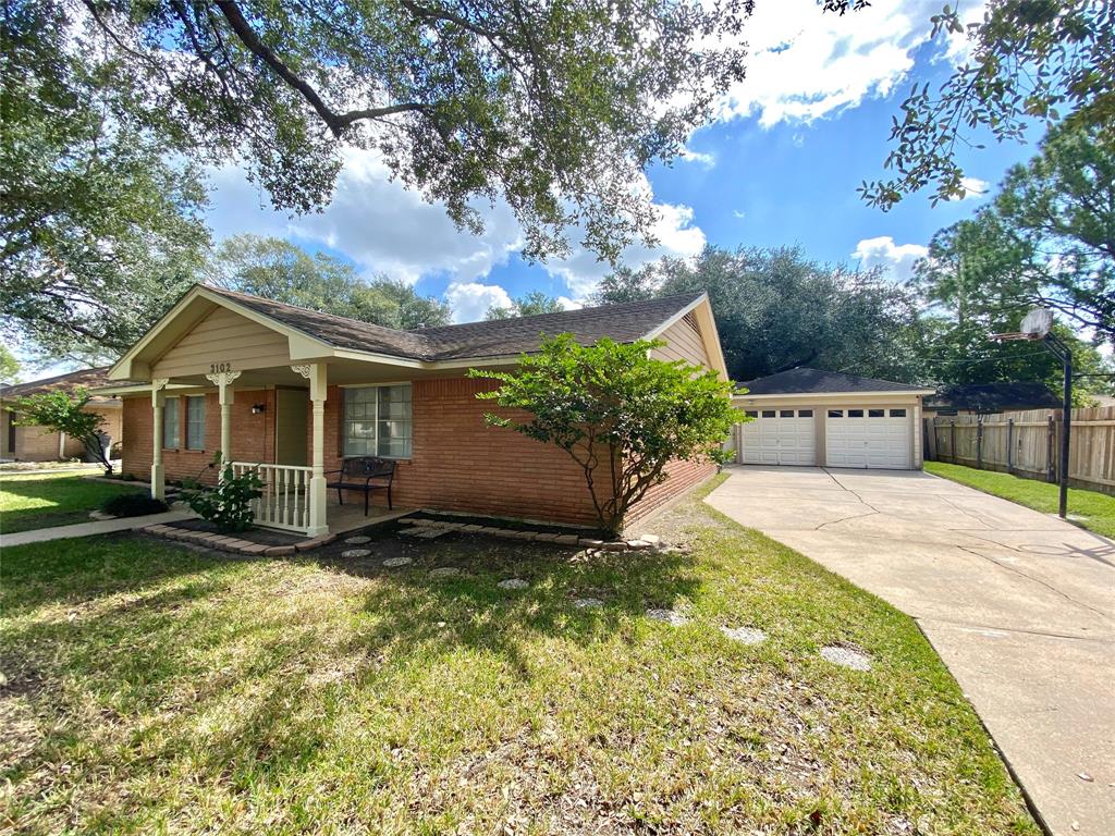 3102 Encino Avenue, Bay City, TX 77414