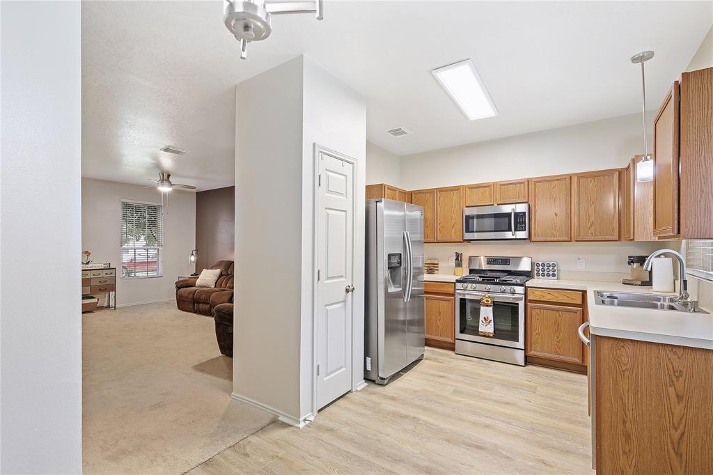 2019 Upland Hill Street Spring Tx 77373, What Does A 10×10 Kitchen Include