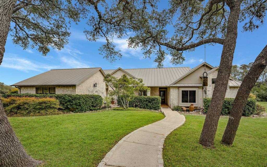25043 Toutant Beauregard Road San Antonio Tx 78255 Har Com