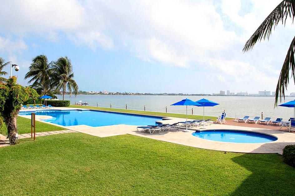 18  Isla Romantica  Cancun Quintana Roo 77500, 82