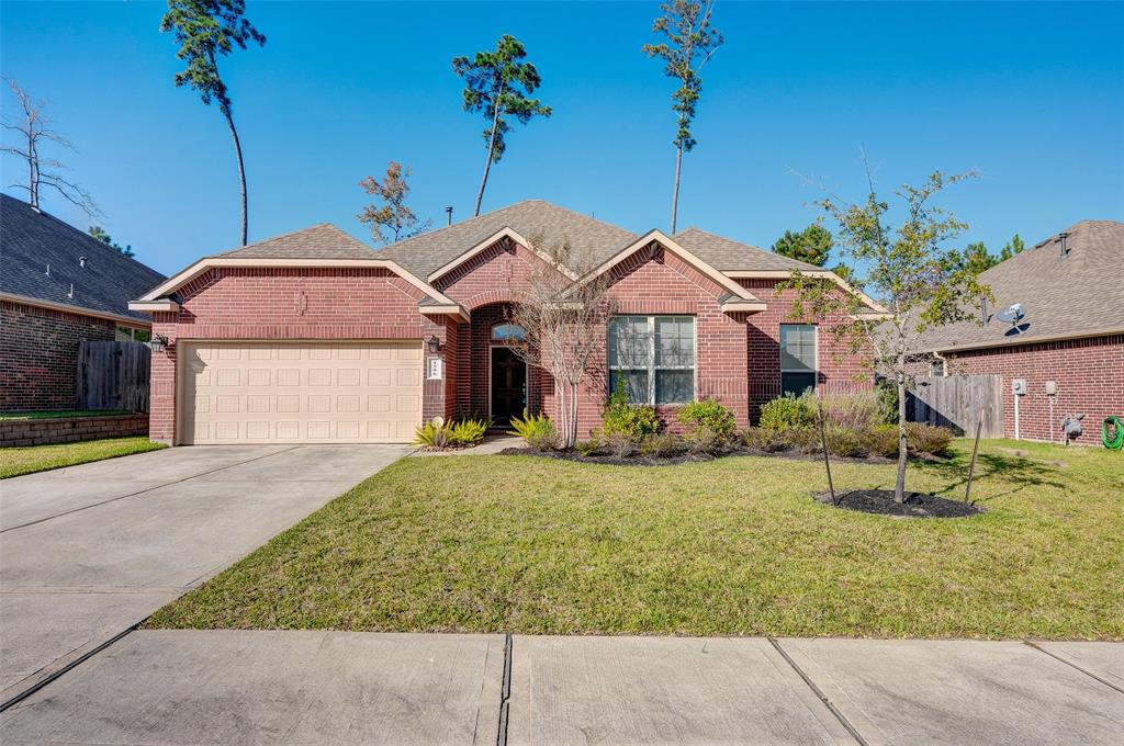 1506 Holly Chase Court Conroe, Texas Great 4- bedroom 2 bath 1-story home in Jacobs Reserve! Zoned to The Woodlands Schools. This home is a gem located on a cul-de-sac street with mature trees in large backyard. Brick and stone exterior elevation with a large covered back patio. Wood floors in entry and living room. Beautiful kitchen with granite counter tops & stainless steel appliances by Frigidaire Amenities include fishing pond, park, area pool, splash pad and exclusive community center for residents. Available now!! Call today to schedule your showing!