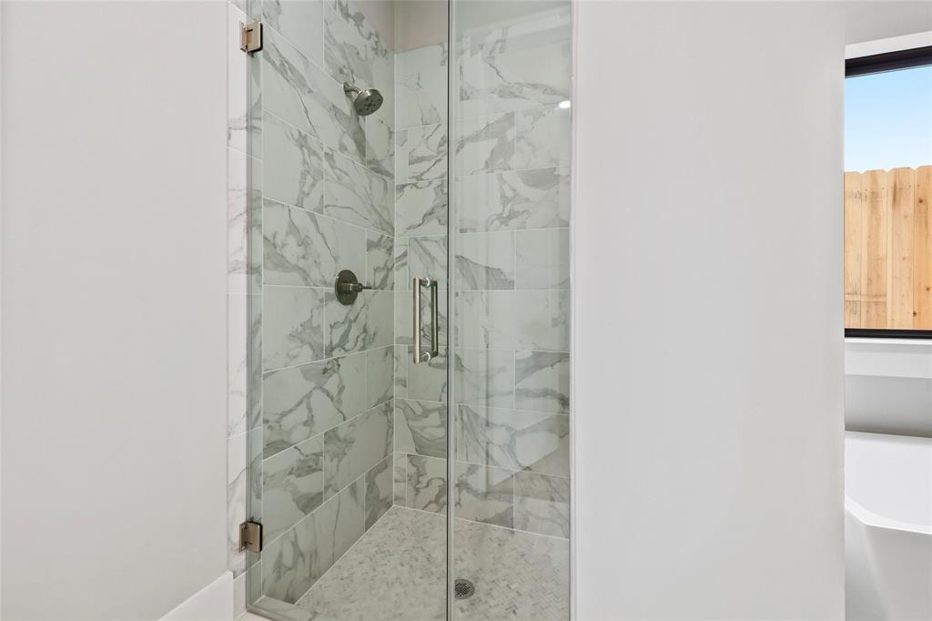 7423 2 Schiller Street, Houston, Texas 77055, 4 Bedrooms Bedrooms, 10 Rooms Rooms,3 BathroomsBathrooms,Single-family,For Sale,Schiller,58661441