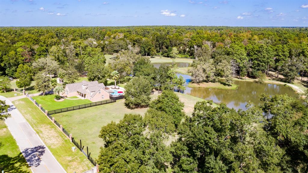 21714 2 Island Lake Loop, Humble, Texas 77338, 3 Bedrooms Bedrooms, 8 Rooms Rooms,3 BathroomsBathrooms,Country Homes/acreage,For Sale,Island Lake,29433606