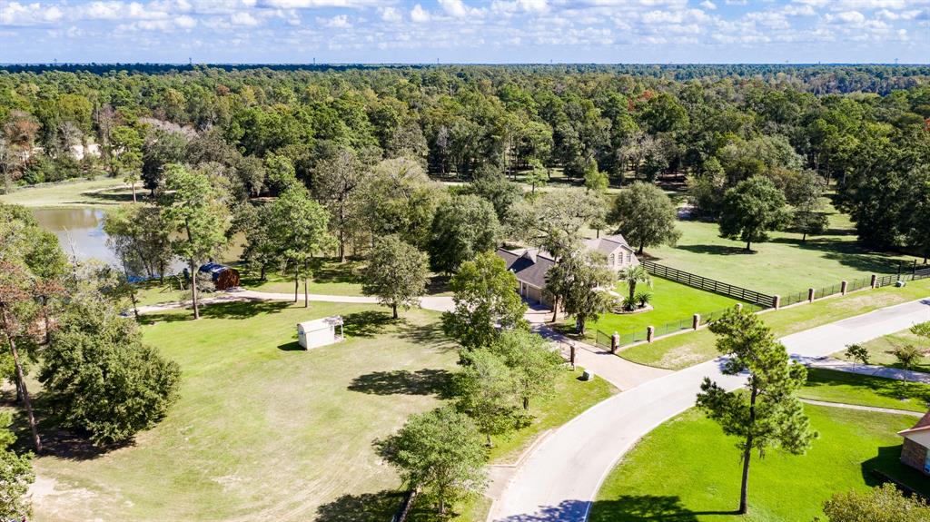 21714 2 Island Lake Loop, Humble, Texas 77338, 3 Bedrooms Bedrooms, 8 Rooms Rooms,3 BathroomsBathrooms,Country Homes/acreage,For Sale,Island Lake,29433606