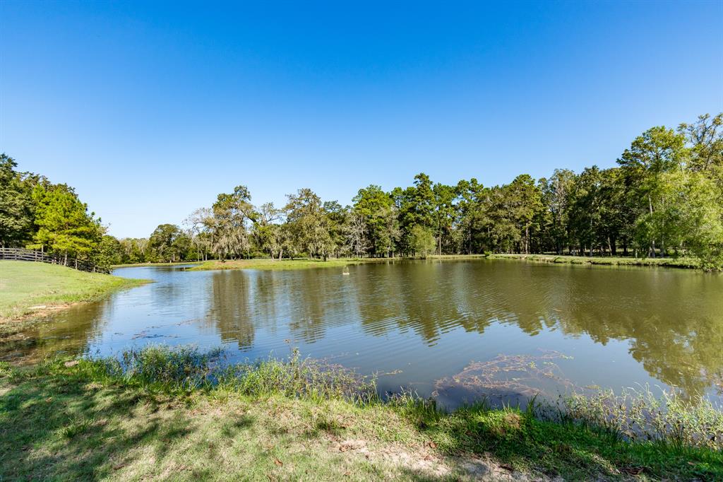 21714 2 Island Lake Loop, Humble, Texas 77338, 3 Bedrooms Bedrooms, 8 Rooms Rooms,3 BathroomsBathrooms,Country Homes/acreage,For Sale,Island Lake,29433606