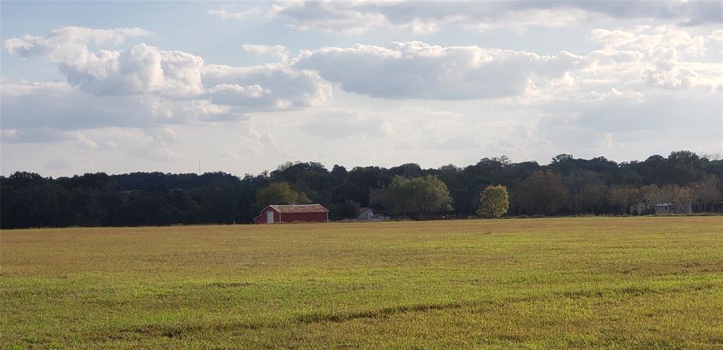 2753 County Road 208 Hallettsville, Texas