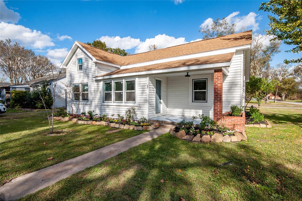 201 N Prairie Street