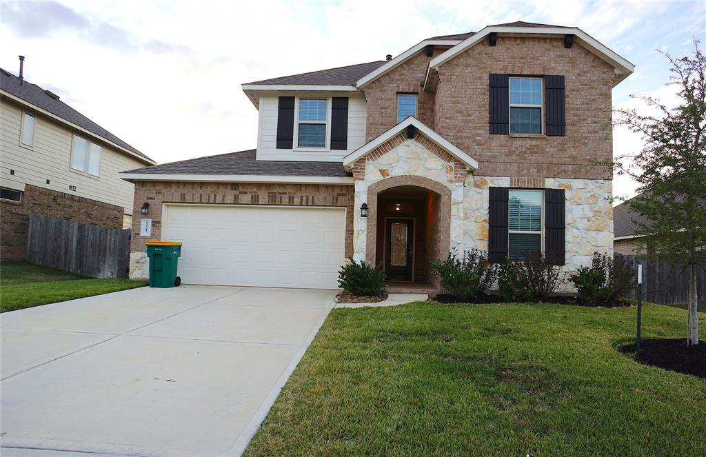 14217 Rainier Peak Crossing Conroe, Texas Fantastic DR Horton home! Zoned to The Woodlands schools! Gorgeous brick and stone elevation, perfect 2 story floor plan, soaring ceilings, light and bright living spaces, and so much more! This 4 bedroom home has everything you have been looking for! Island kitchen, granite countertops, stainless steel appliances by Frigidare, durable hard surface flooring, modern finishes, and the list goes on! Fosters Ridge is in a great location and offers the best amenities to the residents!
