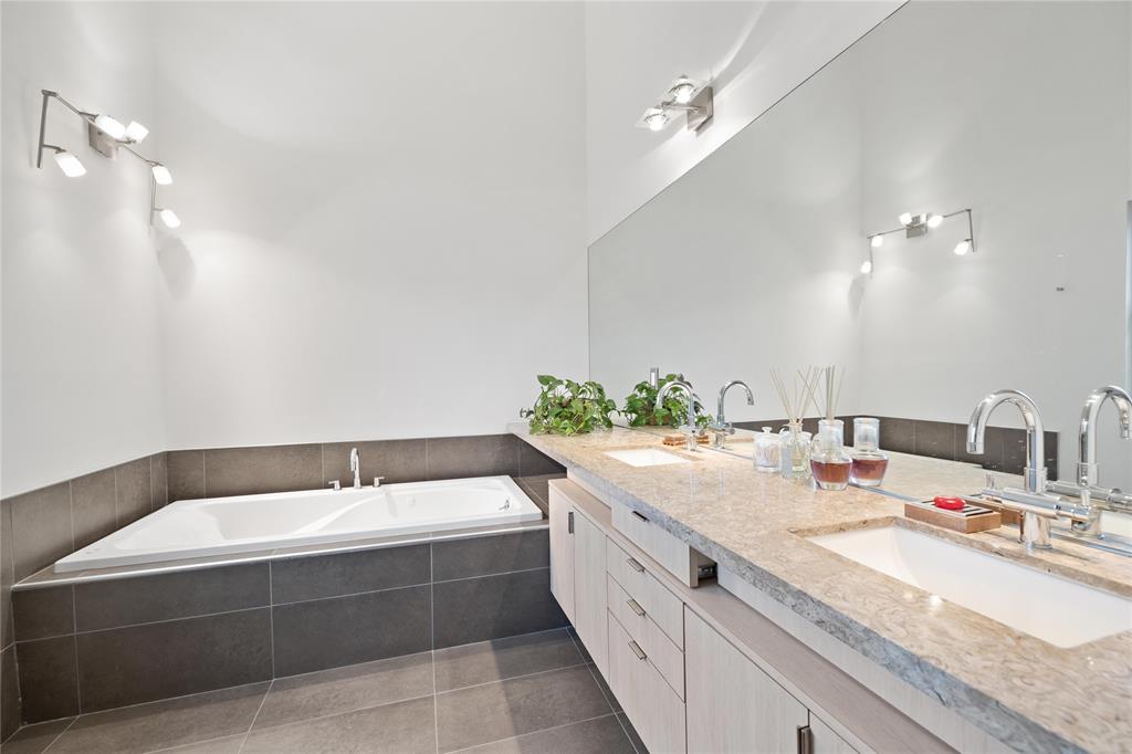 Double sinks and ample counter space.