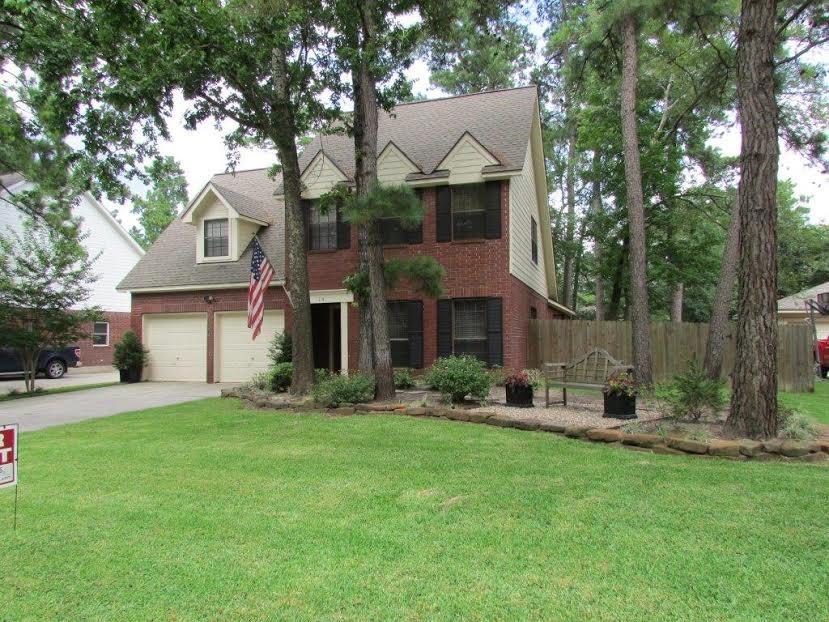 14 Amber Sky Place The Woodlands, Texas Fantastic Village Builders home, located in the heart of The Woodlands. 4 bedrooms, 2.5 bath, game room, both formals, island kitchen, decked backyard. Large master suite with soaking tub and separate shower, walk-in closet and double sinks. Washer/dryer negotiable.Fantastic neighborhood conveniently located in Cochrans Crossing. Mature landscaping, cul-de-sac street, zoned to Galatas. Nearby to parks, schools, shopping and I45. Don't miss this one! Must see today!!