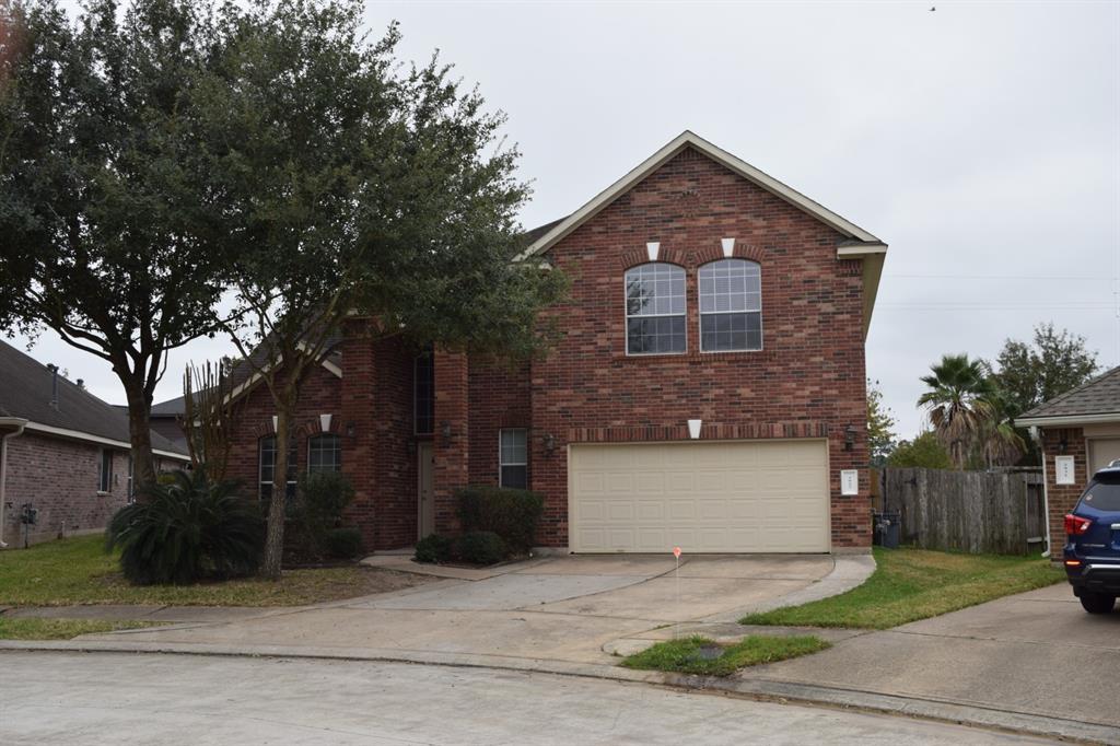 2927 Meadow Tree Lane Spring, Texas Home has been completely repainted, and carpets have been professionally cleaned. If weather is wet please remove shoes. Text 832-358-5140 for showing instructions.