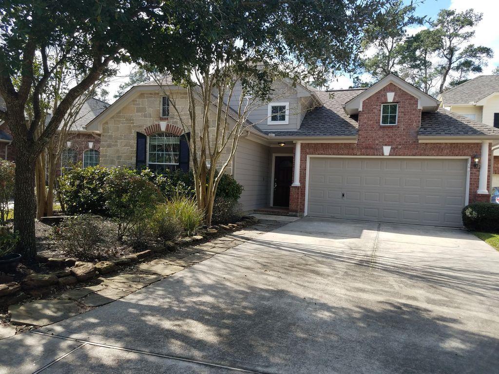 70 Marble Wood Court The Woodlands, Texas Now vacant and ready for move in
Lovely One Story Home in Grogan's Forest, Backs to Green Belt nice covered patio, Quiet close to I-45,the Mall, Market Street. Granite Kitchen, stainless appliances, Gas freestanding range, Microwave, Pets considered Laundry room in house w-Hook Ups, Wood Floors, Master Bedroom Bath has Double Sinks, Separate Shower, Jacuzzi-whirlpool Tub, Walk-in Closet. Neutral Colors, Front and Back Sprinklers