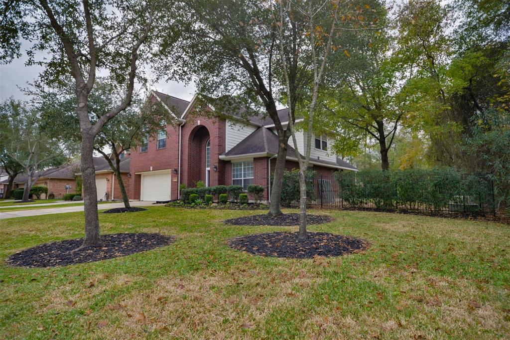 Houses in Kings Manor Kingwood TX Luxury Homes & Real Estate