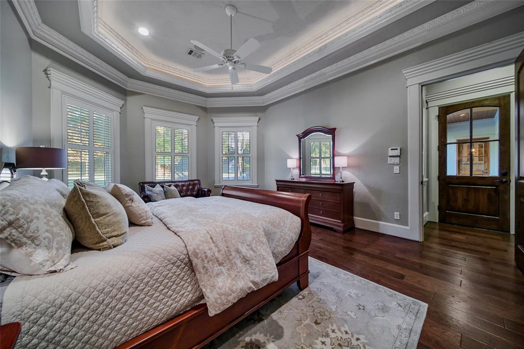 6 Huntington Woods Estates Drive, Tomball, TX 77377