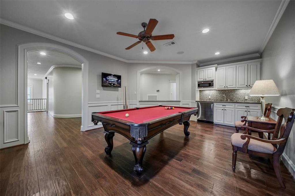 6 Huntington Woods Estates Drive, Tomball, TX 77377