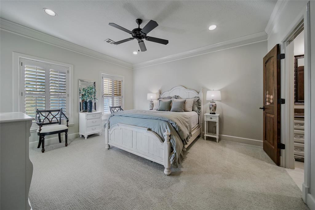 6 Huntington Woods Estates Drive, Tomball, TX 77377