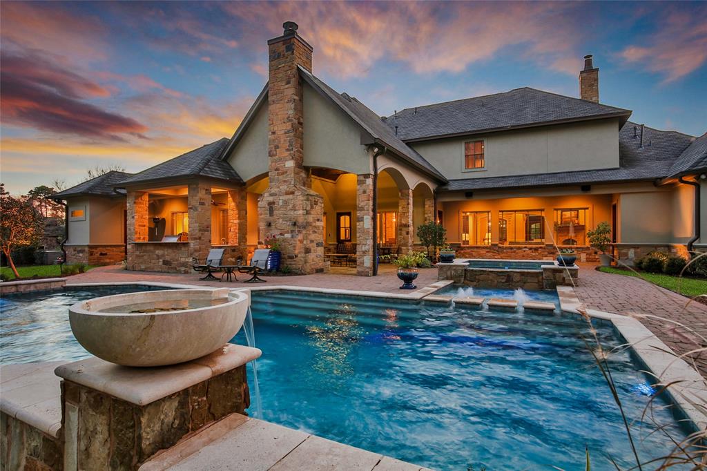 6 Huntington Woods Estates Drive, Tomball, TX 77377