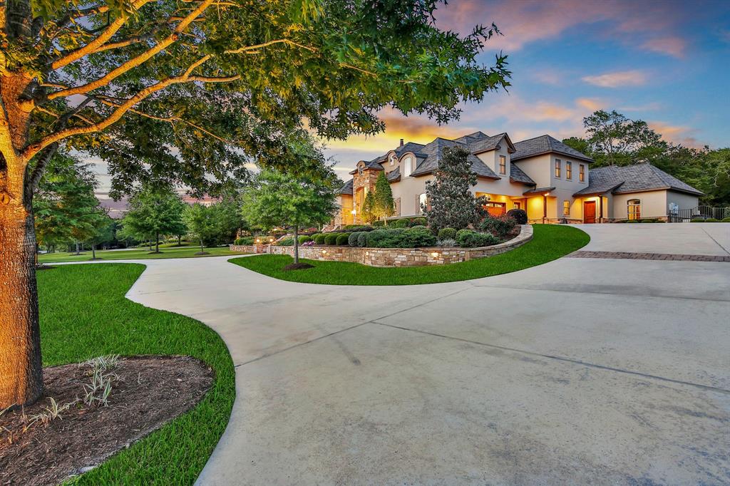 6 Huntington Woods Estates Drive, Tomball, TX 77377