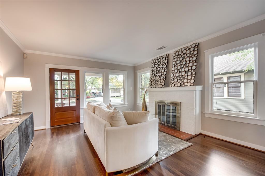 1113 W Cottage Street Houston, Texas There’s a new opportunity waiting for you in Norhill Heights! This gorgeous 1930s bungalow on Cottage Street has been lovingly maintained over the years. Nestled on a quiet neighborhood street, this home features original hardwood floors. Natural light streams through sleek framed windows adding to the home's beauty and sophistication. Enjoy a bright, spacious kitchen with plenty of counter space and storage. Updates to the home include a new roof and exterior painting completed in 2019, a new A/C in 2017, a new hot water heater in 2016, and a new furnace in 2011. Entertain friends and family on the newly added deck as you take in the natural beauty of an expansive backyard. A short walk will lead you to parks, restaurants, and entertainment venues in the desirable Heights area. Explore the outdoors and meet your neighbors on the nearby trails. Easy access to I-10 and I-45 makes travel through Houston a breeze! Don’t miss your chance to see why this home is a must-see.