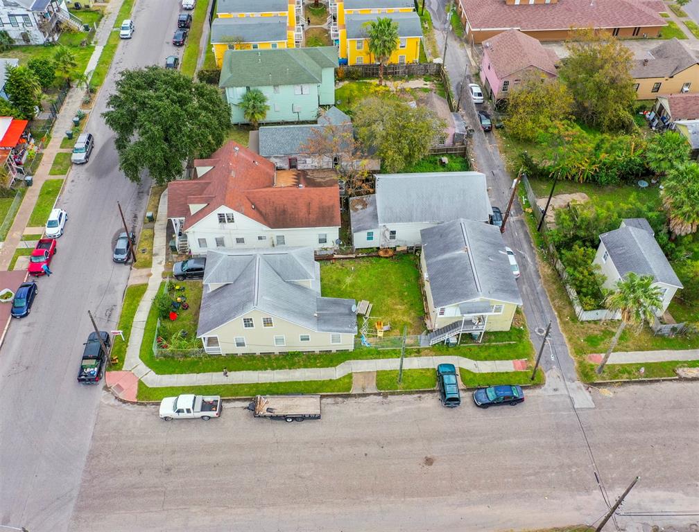 2727 2 Avenue K, Galveston, Texas 77550, 3 Bedrooms Bedrooms, ,1 BathroomBathrooms,Multi-family,For Sale,Avenue K,96433255