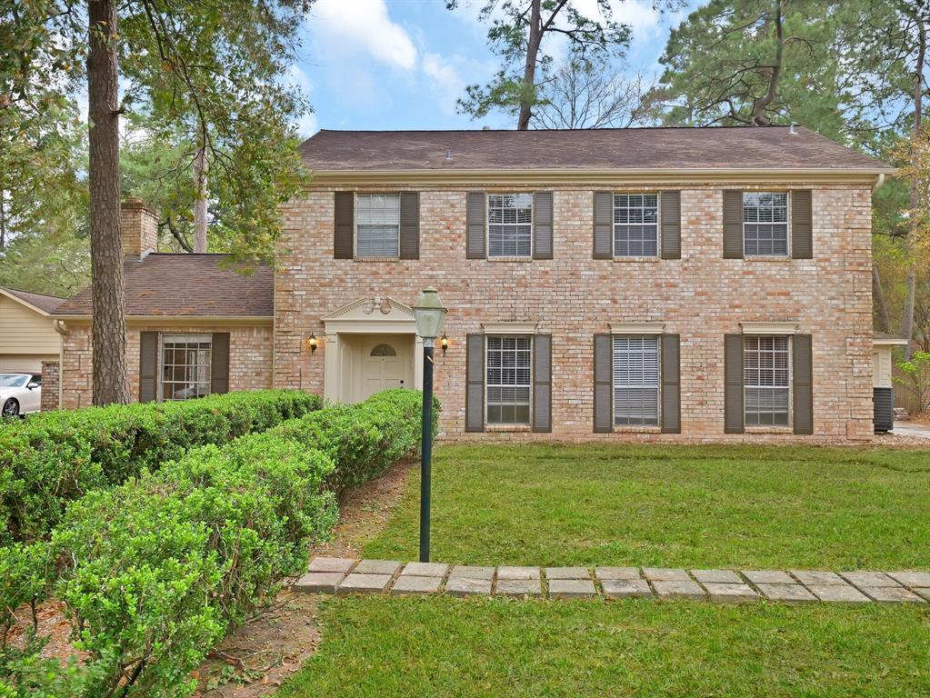 6227 Hickorycrest Drive Spring, Texas Nicely updated home in the heart of Northampton. This beautiful 4 bedroom, 2.5 bathroom house has fresh paint throughout, no carpet downstairs, granite counter tops, stainless steel appliances, double ovens, ship lap in the dining room, and a huge lot with a covered patio. All bedrooms are upstairs so you can be close to the kiddos. The master bedroom has an en suite bathroom and large walk in closet. Downstairs there is a large den that would be perfect for a playroom or office. The living room features a brick fire place with wood mantle, exposed beams, and charming window seating. Conveniently located minutes from 99, Exxon, shopping, restaurants, Willow Creek Golf Course and schools. Zoned to highly rated Klein ISD. Great neighborhood amenities including pools, parks, ponds, tennis courts, and trails. NO FLOODING. Lawn Maintenance included.