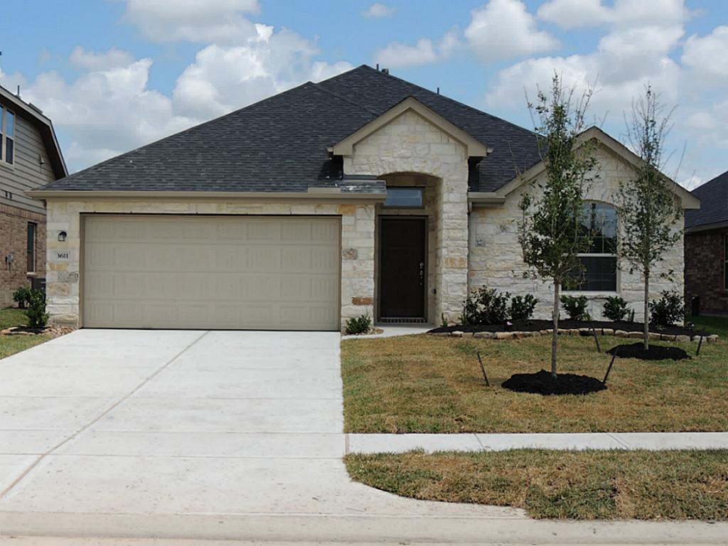 3611 Kent Springs Spring, Texas Immaculate Lennar 4 bedroom single story home with open floor plan. Features include a great gourmet kitchen with beautiful granite counter space and cabinets galore with stainless steel appliances including refrigerator. Awesome master bath with jetted garden tub and separate shower. Beautiful tile floors. Washer and dryer are included. Great yard with full sprinkler system. Perfect home for your family and very close to elementary school.