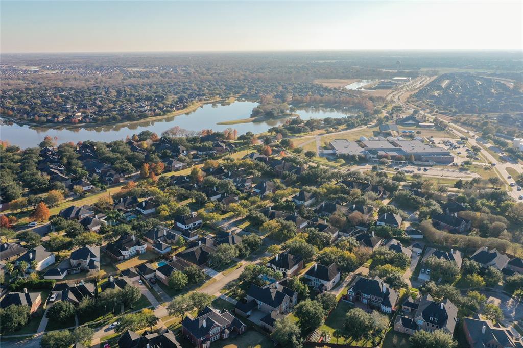 4530 Lake Halbert Lane, Richmond, TX 77406