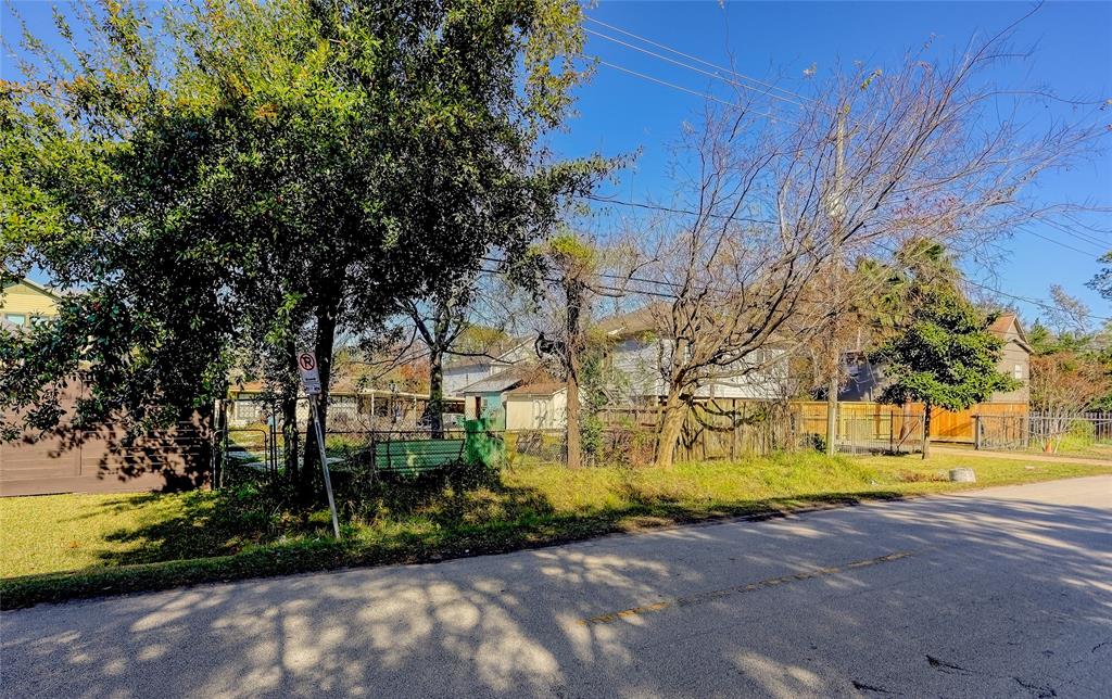 1025 1 Wakefield Drive, Houston, Texas 77018, 2 Bedrooms Bedrooms, 4 Rooms Rooms,1 BathroomBathrooms,Single-family,For Sale,Wakefield,83181618