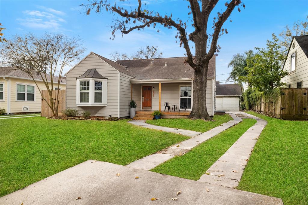 Updated 3 bedroom home in highly sought after University Oaks.  This home is walking distance to the University of Houston, the Metro light rail and the Brays Bayou hike and bike trail.