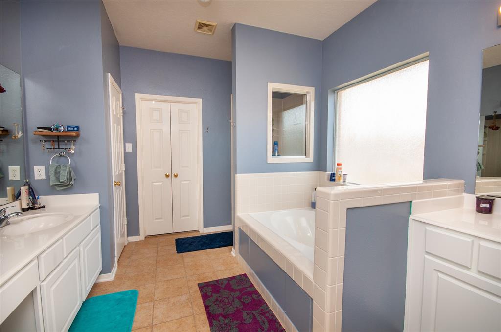 5202 Sleepy Creek