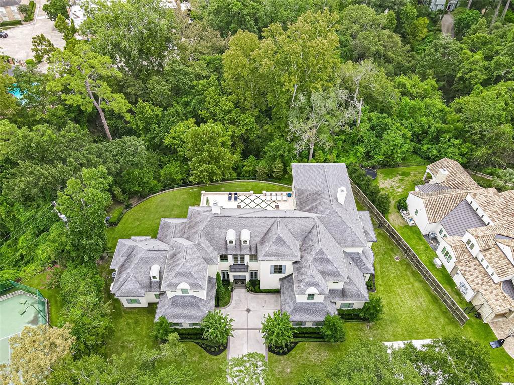 22 E Shady Lane E, Houston, TX 77063