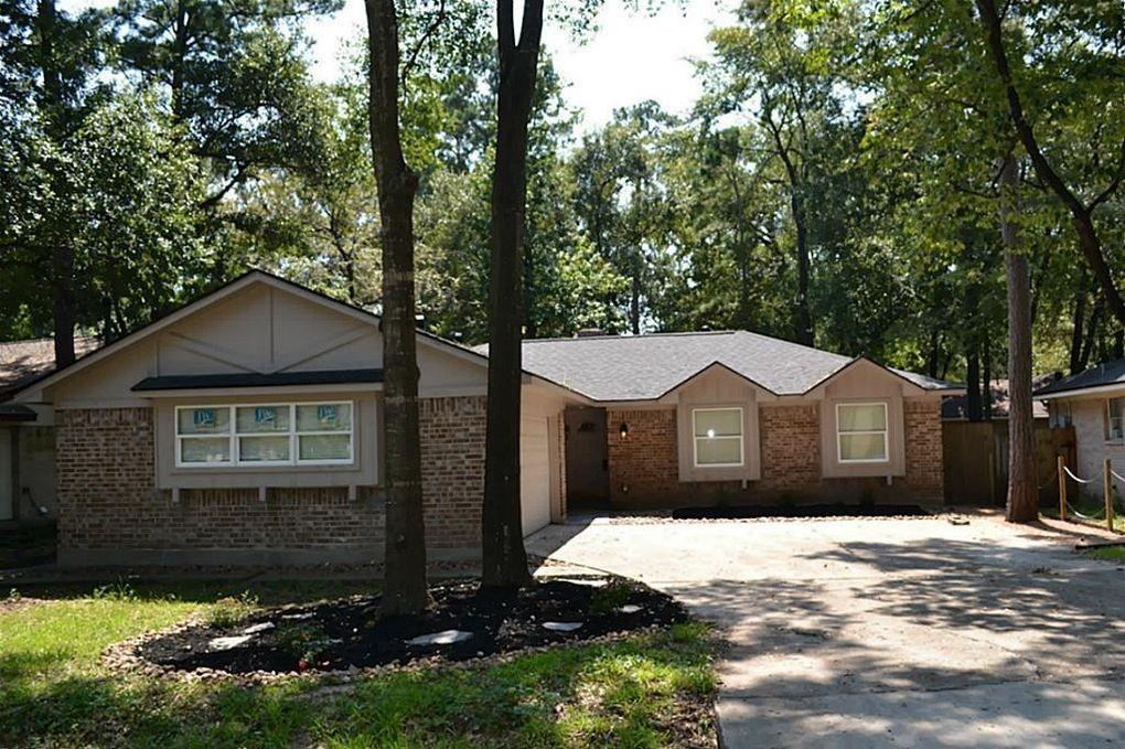 61 N Deerfoot Circle Spring, Texas Beautifully remodeled 4 bedroom, 2 bathroom home located at the front of The Woodlands. Home is less than 1 mile from The Woodlands Mall, the Waterway, and all the shops and amenities of The Woodlands. Quick access to I-45 makes this home and location perfect location for commutes to the city lights of Houston or the quiet woods of Huntsville State Park. Come view all the upgrades. Lease this home before it's too late!