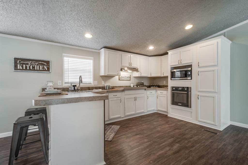 544 County Road 2270