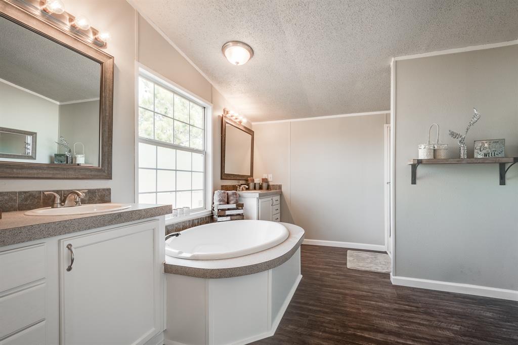 544 County Road 2270