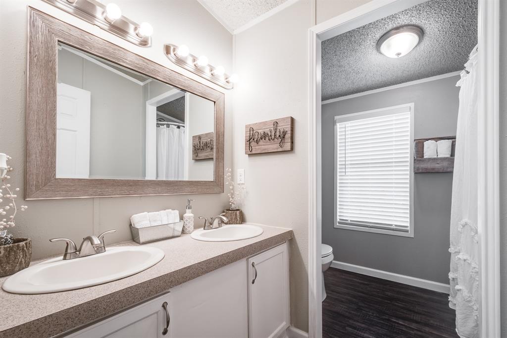 544 County Road 2270