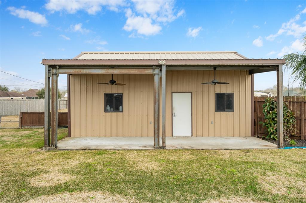 1806 Lafayette Lane