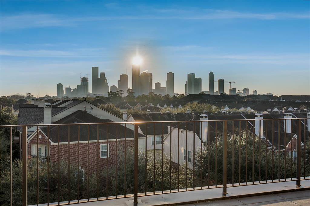 709 Memorial Heights Drive, Houston, TX 77007