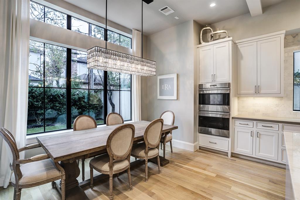 Sold 2626 Arbuckle Street Houston Tx 77005 4 Beds 3 Full Baths 1 Half Bath 1 935 000