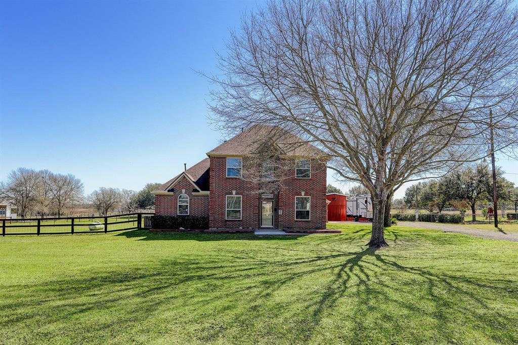 1819 Lakeside Drive Sealy Tx 77474 Har Com