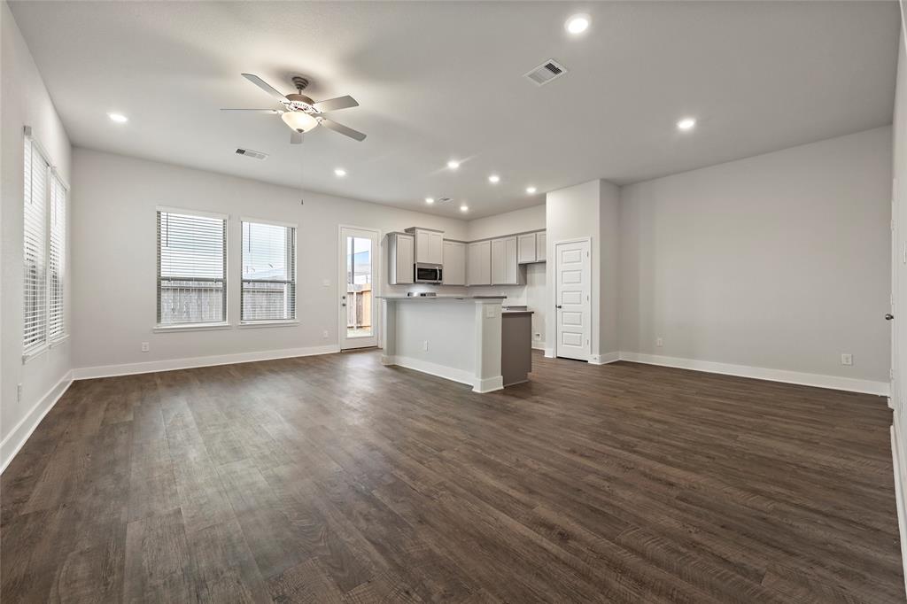 4429 2 Ibiza Lane, Houston, Texas 77045, 3 Bedrooms Bedrooms, 5 Rooms Rooms,2 BathroomsBathrooms,Single-family,For Sale,Ibiza,63652492