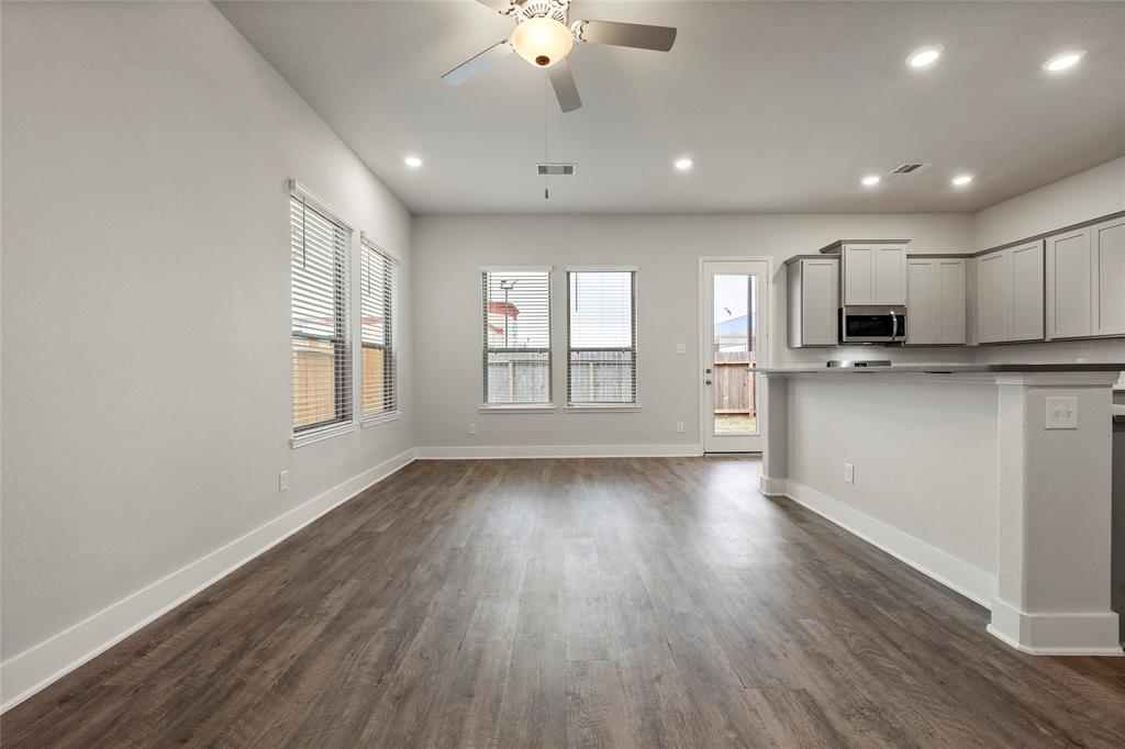 4429 2 Ibiza Lane, Houston, Texas 77045, 3 Bedrooms Bedrooms, 5 Rooms Rooms,2 BathroomsBathrooms,Single-family,For Sale,Ibiza,63652492