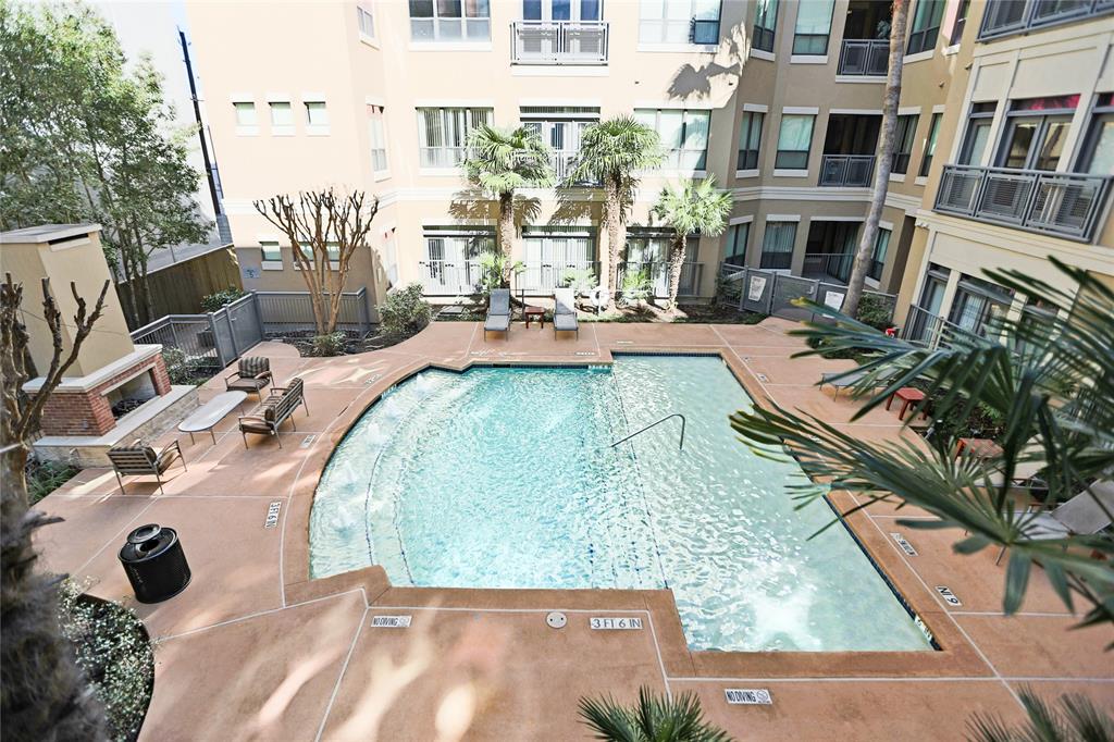 1901 Post Oak Boulevard, Houston, Texas 77056, 2 Bedrooms Bedrooms, 5 Rooms Rooms,2 BathroomsBathrooms,Mid/hi-rise Condo,For Sale,LOFTS ON POST OAK,Post Oak,67284648