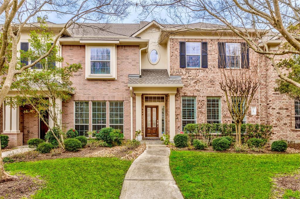 15 Crocus Petal Street The Woodlands, Texas Fantastic townhome in the heart of The Woodlands! Three bedrooms plus laundry room conveniently located upstairs. A fourth bedroom with full bath located on ground level. Could serve well as guest room, private study or craft/exercise room. Carpet-free home with upgraded hardwood & tile floors! Beautifully accented with wood shutters, crown moulding updated lighting, kitchen hardware & more! Enjoy your morning coffee out on the private patio deck. Yard care & sprinkler maintained by the HOA. Many shopping & restaurants located close by - even walking distance! Visit your next home soon!