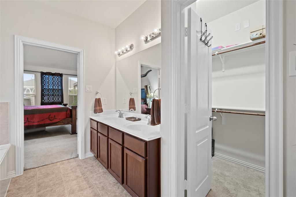 3707 Hunters Trail