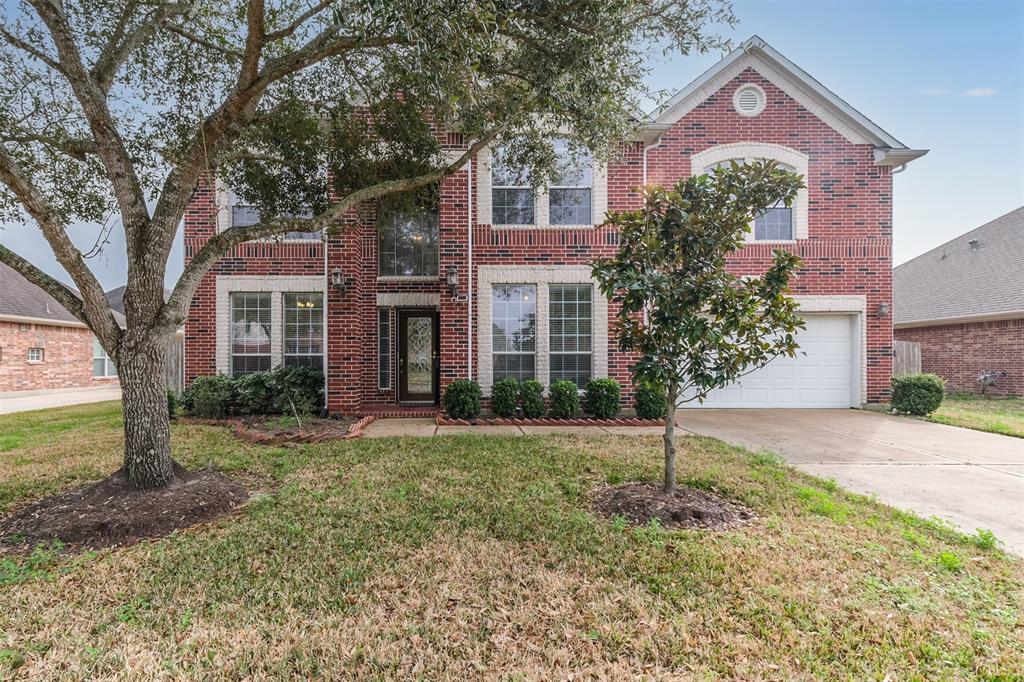 9210 2 Sunbonnet Drive, Pearland, Texas 77584, 6 Bedrooms Bedrooms, 13 Rooms Rooms,4 BathroomsBathrooms,Single-family,For Sale,Sunbonnet,6079502