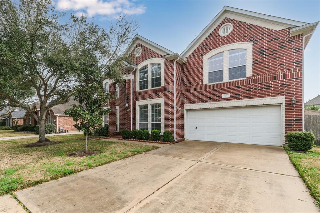 9210 2 Sunbonnet Drive, Pearland, Texas 77584, 6 Bedrooms Bedrooms, 13 Rooms Rooms,4 BathroomsBathrooms,Single-family,For Sale,Sunbonnet,6079502