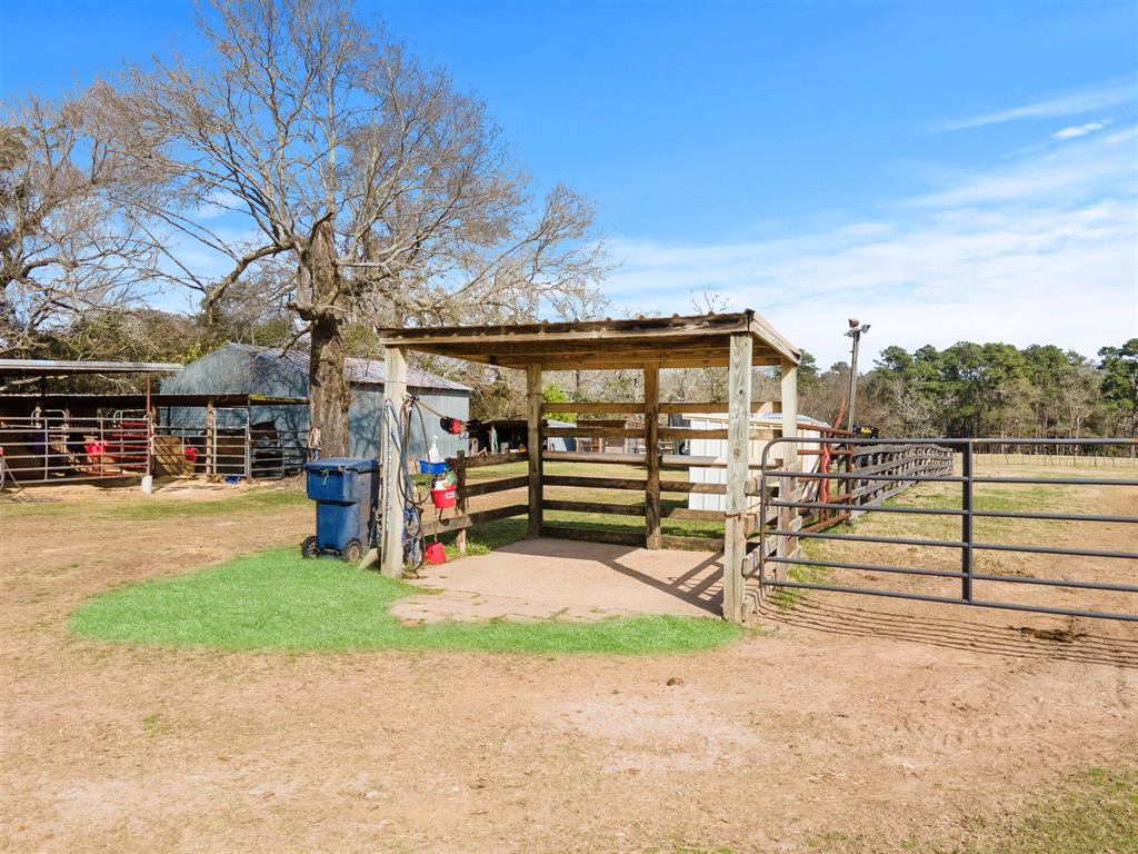 13259 1 Kidd Road, Conroe, Texas 77302, 3 Bedrooms Bedrooms, 6 Rooms Rooms,2 BathroomsBathrooms,Country Homes/acreage,For Sale,Kidd,6766083