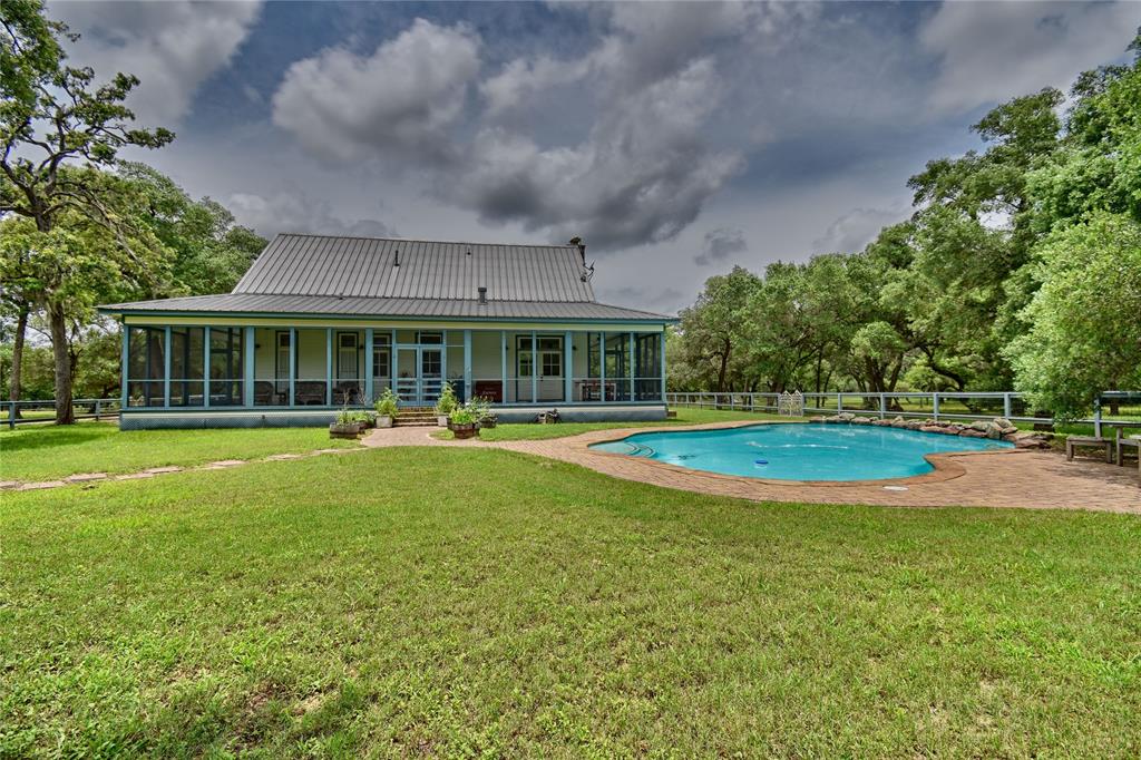 New Ulm, TX 78950,1215 Mossy Oaks Lane