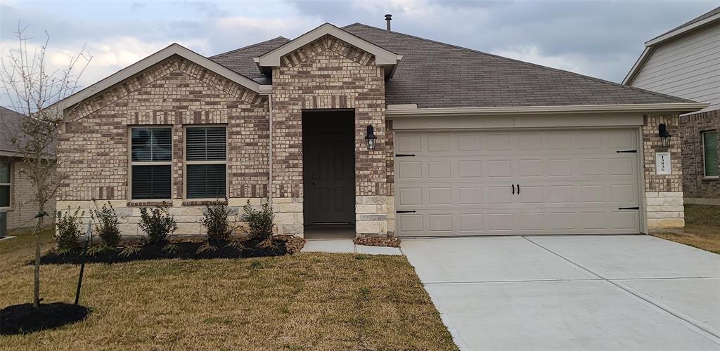 13836 Rock Island Trail Conroe, Texas Brand new Construction, Never Been Lived In!
Come see this beautiful 4 bedroom home ideally located with easy access to all the amenities the area has to offer as well as major thoroughfares for easy commuting.
Open living area, island kitchen with granite countertops, spacious master suite, fully fenced backyard with covered patio.
Come see this fantastic home now before it is too late!